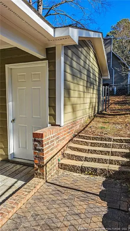  840 Hilton Dr, Fayetteville, NC 28311 photo 6