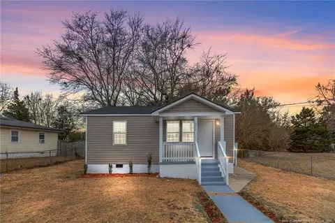 603 Eva Cir, Spring Lake, NC 28390