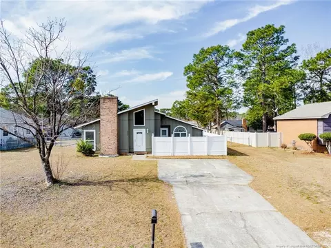 2004 Harrow Pl, Fayetteville, NC 28304