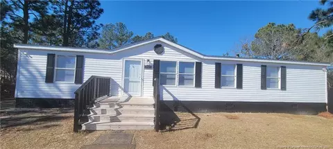 82 Oneil Ln, Cameron, NC 28326