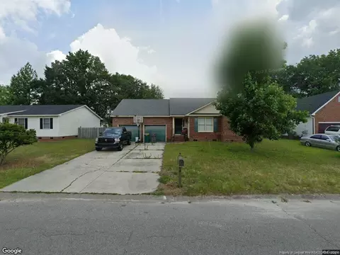 5346 Heather St, Hope Mills, NC 28348