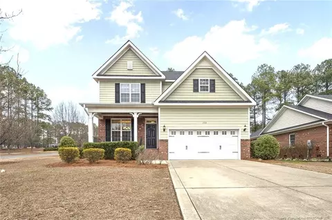 135 Rolling Pines Dr, Spring Lake, NC 28390