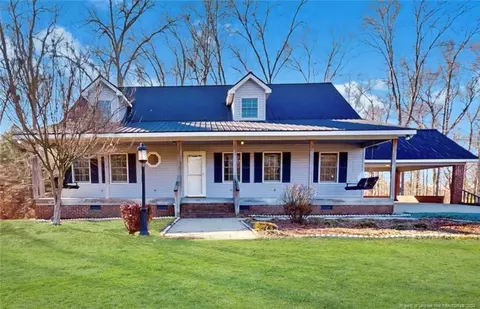 1132 N Moore Rd, Robbins, NC 27325
