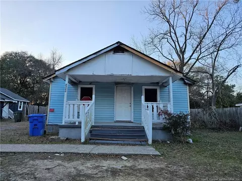 2016 Center St, Fayetteville, NC 28306