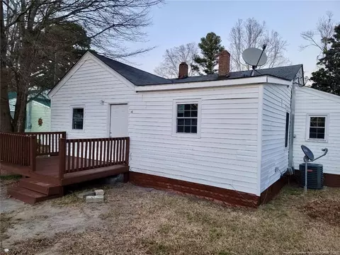 140 Johnson St, Red Springs, NC 28377