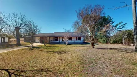 4151 Camden Rd, Fayetteville, NC 28306