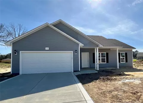 102 Alfalfa Dr, Parkton, NC 28371