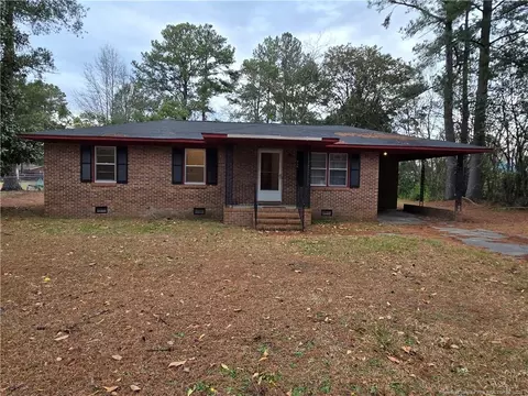 215 W Mciver St, Red Springs, NC 28377
