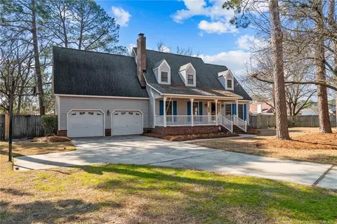 6005 Loudon Cir, Hope Mills, NC 28348