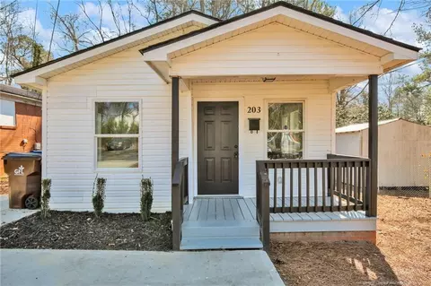 203 Simmons St, Sanford, NC 27330