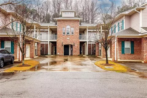 517 Lionshead Rd #9, Fayetteville, NC 28311