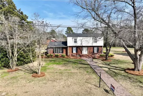5500 Simmons Dr, Lumberton, NC 28360