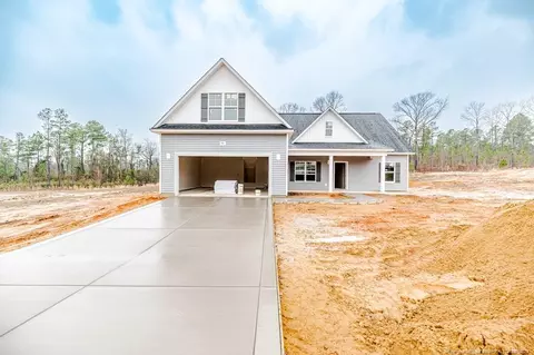 94 Sugarberry Pl, Spring Lake, NC 28390