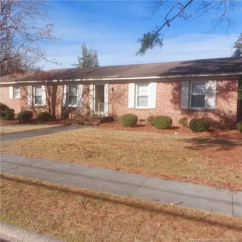 401 3rd Ave, Red Springs, NC 28377