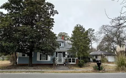 105 N Old Stage Rd, Saint Pauls, NC 28384