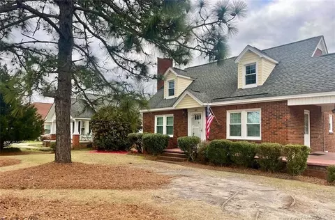 609 E 3rd St, Pembroke, NC 28372