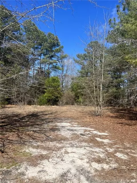 206 Westbrook Dr, Spring Lake, NC 28390