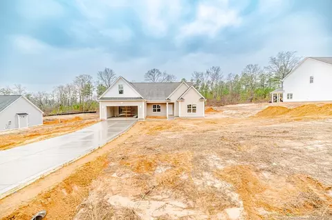 70 Sugarberry Pl, Spring Lake, NC 28390