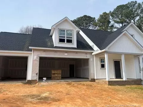 24 Shadybrook Dr, Benson, NC 27504