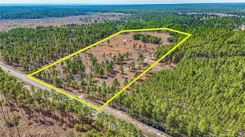 34300 Aberdeen Rd, Wagram, NC 28396