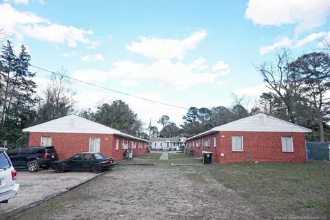 127129 N 1st St, Spring Lake, NC 28390