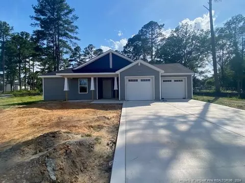 106 Pine Needle Dr, Salemburg, NC 28385