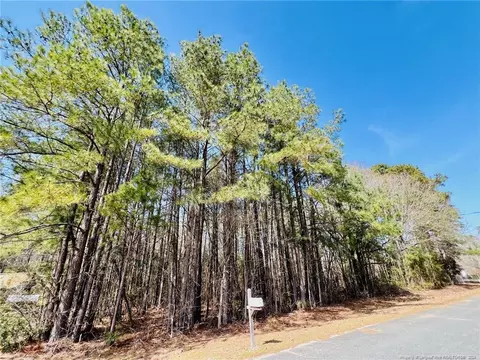 265 Country Ln, Lumberton, NC 28360