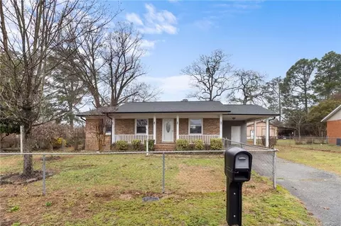 215 Rosebud St, Spring Lake, NC 28390 photo 1