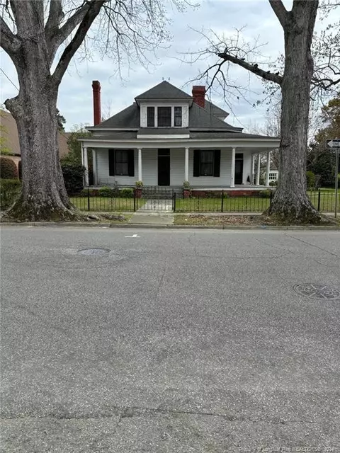 1200 N Chestnut St N, Lumberton, NC 28358