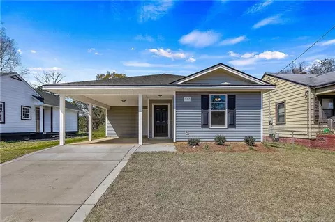 1522 Lacy St, Fayetteville, NC 28305