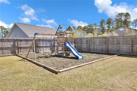 206 Windwood Dr, Stedman, NC 28391