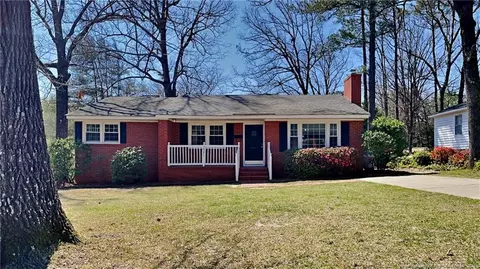 1901 Catawba St, Fayetteville, NC 28303