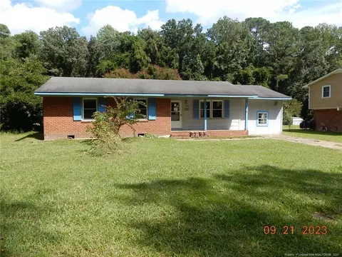 1616 Dolphin St, Spring Lake, NC 28390