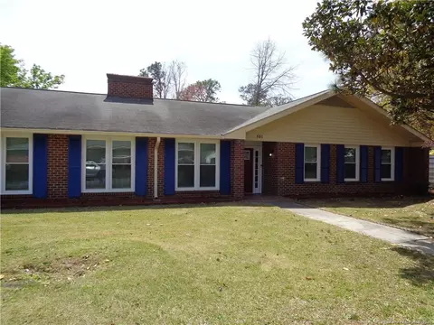 501 30th St, Lumberton, NC 28358