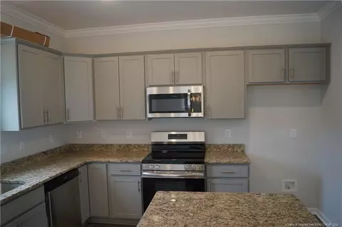 Kitchen - 72 Knotts Berry Rd, Bunnlevel, NC 28323 photo 3 of 8