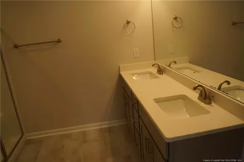 Bath - 72 Knotts Berry Rd, Bunnlevel, NC 28323 photo 3 of 5