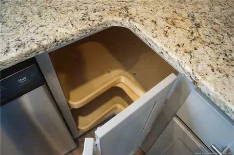 Kitchen - 72 Knotts Berry Rd, Bunnlevel, NC 28323 photo 7 of 8