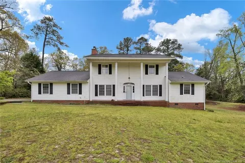 3200 Fairgrove Ct, Eastover, NC 28312