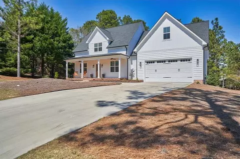 Exterior - 445 Burning Tree Rd, Pinehurst, NC 28374 photo 2 of 8