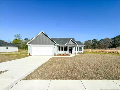 211 Railroad St, Parkton, NC 28371