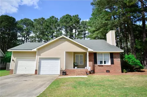 130 Windsor Ln, Raeford, NC 28376