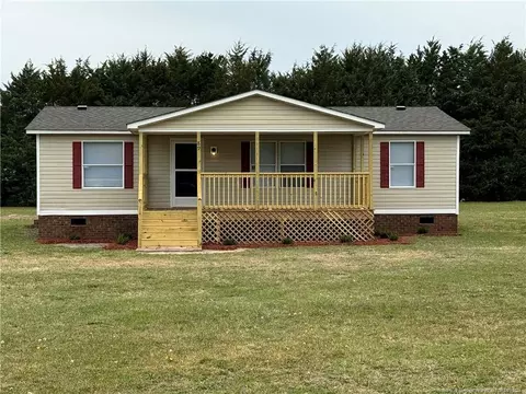89 Barnhill Rd, Lumberton, NC 28358