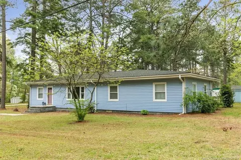 650 Mckay Dr, Spring Lake, NC 28390