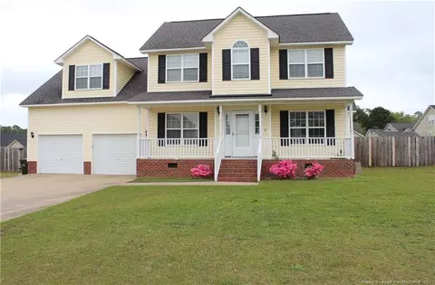1520 Thoroughbred Trl, Parkton, NC 28371