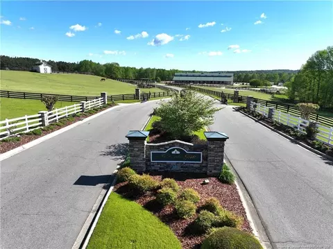 574 Mclendon Hills Dr, West End, NC 27376