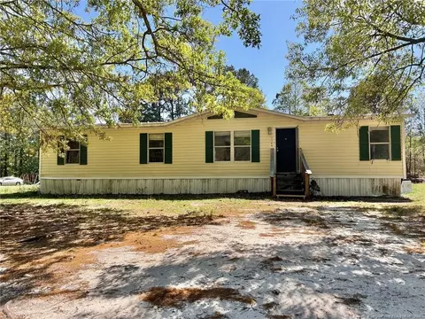 1789 W Parkton Tobermory Rd, Parkton, NC 28371