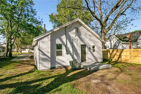 103 E Noble St, Selma, NC 27576 photo 13