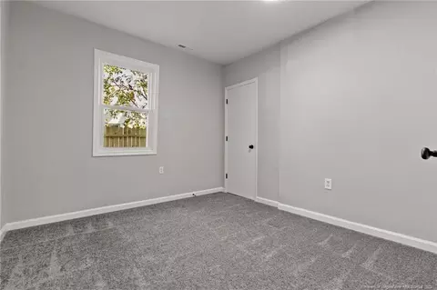 103 E Noble St, Selma, NC 27576 photo 10