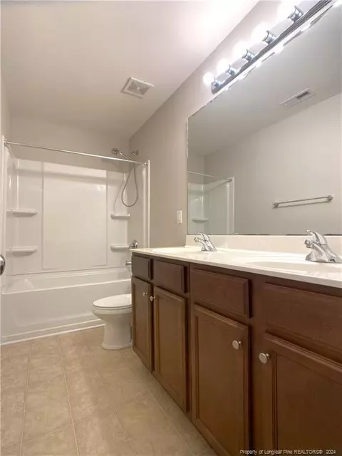 Bath - 364 Crane Way, Bunnlevel, NC 28323 photo 2 of 6