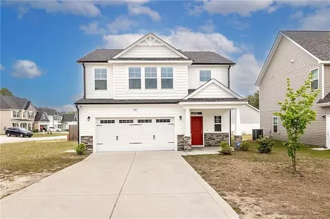 3305 Buckley Dr, Eastover, NC 28312